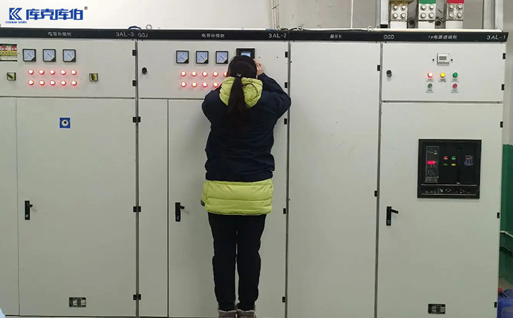 動態無功補償控制器