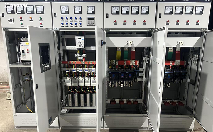 無(wú)功自動(dòng)補(bǔ)償控制器